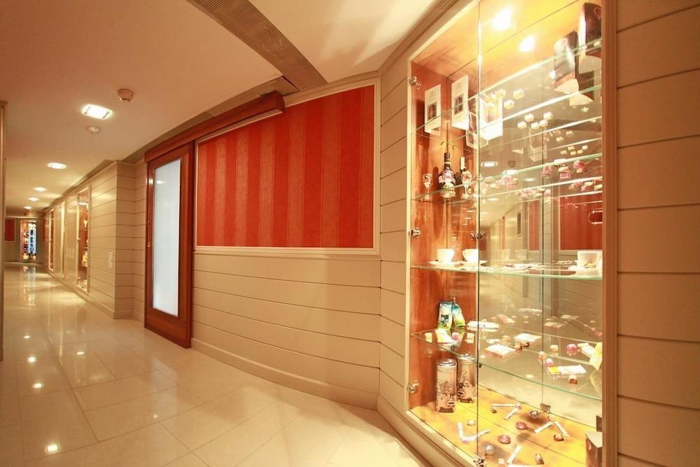 Monte Carlo Palace Rooms Bucureşti Ngoại thất bức ảnh