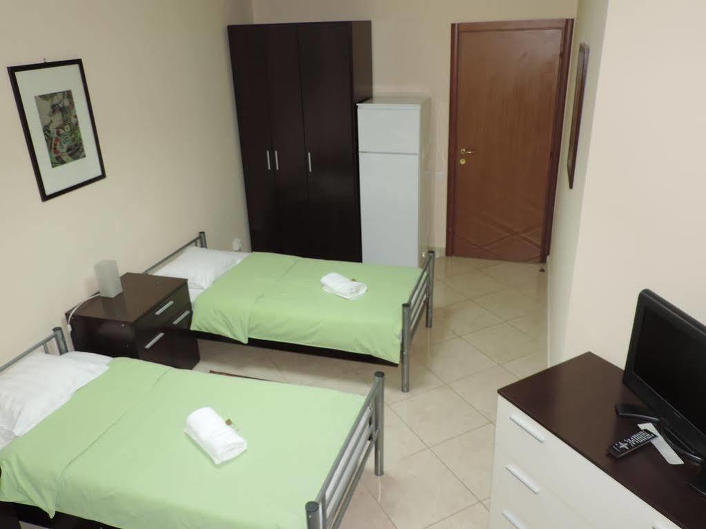 Monte Carlo Palace Rooms Bucureşti Ngoại thất bức ảnh